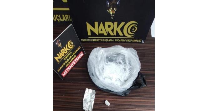 Turgutlu’da uyuşturucuyla yakalanan 3 şüpheli tutuklandı