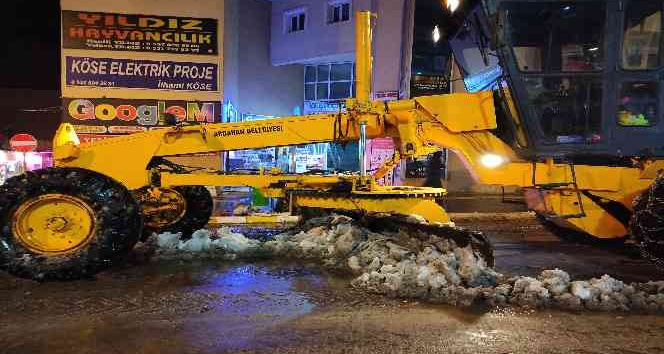 Ardahan Belediyesi’nden karla mücadele seferberliği