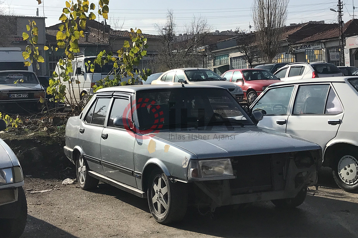 Tofaş araçların neden ikiye bölündüğünü ustası açıkladı