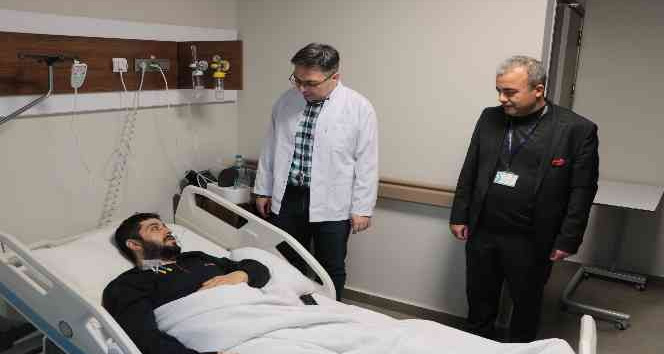 Dördüncü kez kalp krizi geçirdi, halk otobüsüyle hastaneye yetiştirildi, ilk sözü "Yine mi ölmedim" oldu