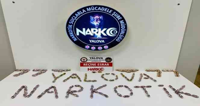 Yalova’da yakalanan Faslı turistin midesinden 1,5 kilo esrar çıktı