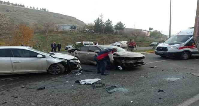 Siirt’te zincirleme kaza: 5 yaralı