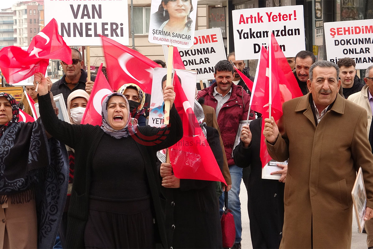 Vanlı baba: '15 yaşından küçük kızlarımızı dağa kaçırdılar'