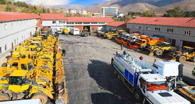Bitlis Belediyesi 55 araç 80 personelle kışa hazır