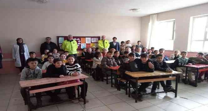 Hizanlı çocuklara trafik eğitim