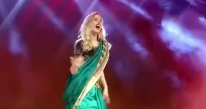 Wilma Elles Hint dansıyla seyircileri coşturdu