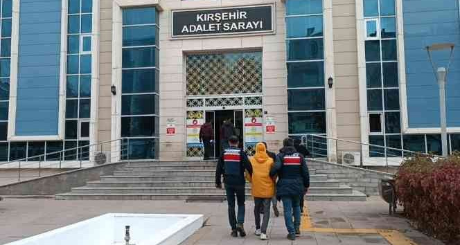 PKK kamplarında silahlı eğitim alıyordu, Kırşehir’de yakalandı