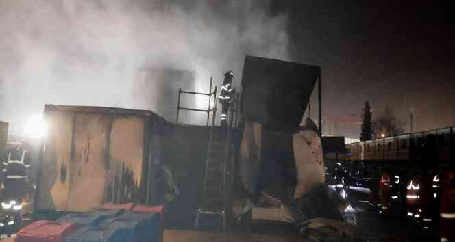 Yalova’da konteyner yangını korkuttu