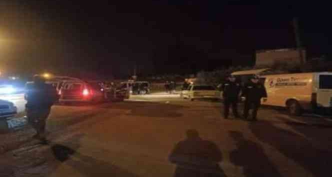 ’Dur’ ihtarından uymayıp kaza yaptılar,  polisle çatıştılar: 1 ölü, 2 yaralı