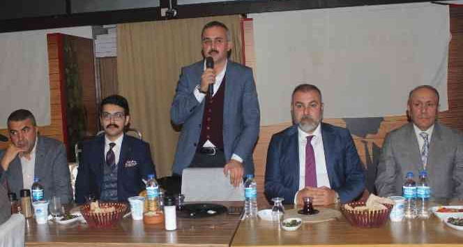 Emekliye ayrılan İlçe Emniyet Müdürü Baran’a yemekli veda