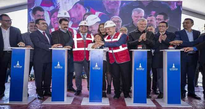 İzmir’de belediye personeli ve dar gelirli aileler için toplu konut projesi
