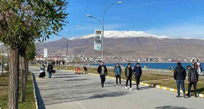 Tatvan’da yalancı bahar