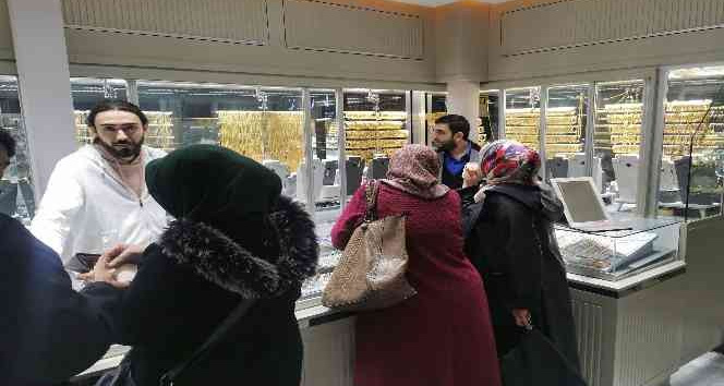 Aksaray’da yılbaşı öncesi döviz mevduatları altına dönüştürülüyor