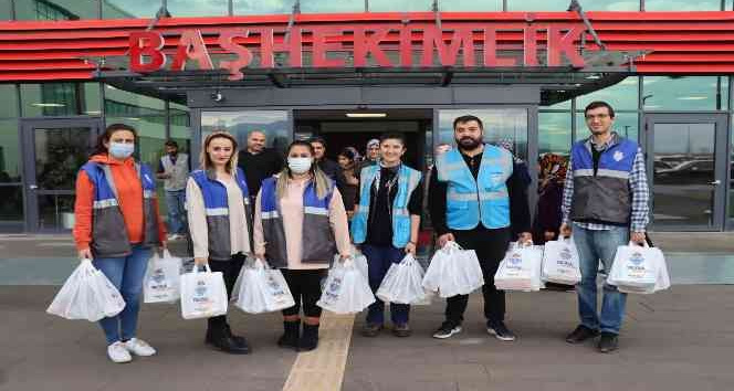 Yalova Belediyesi’nden hastalara  ‘geçmiş olsun’ paketi
