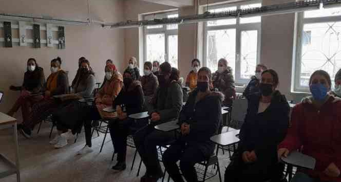 Tunceli’de aile eğitimlerinden 832 kişi faydalandı
