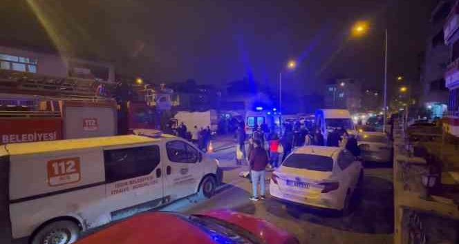 Iğdır’da minibüs ile kamyonet çarpıştı: 13 yaralı