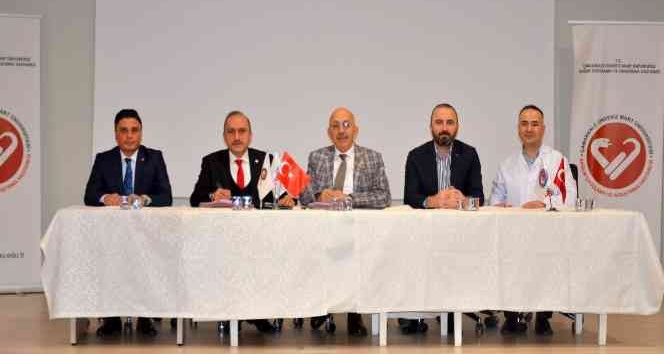 ÇOMÜ ile Öz Sağlık-İş Sendikası arasında sözleşme imzalandı