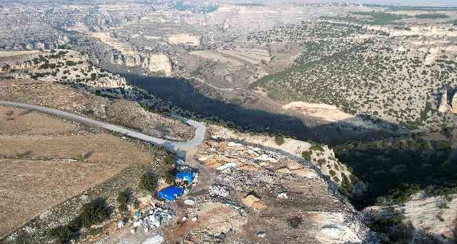 Tabiat parkı ilan edilen Ulubey Kanyonu sahasına çöp döküldüğü iddiası