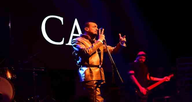 En uzun gecede Bursa’da Cem Adrian rüzgarı