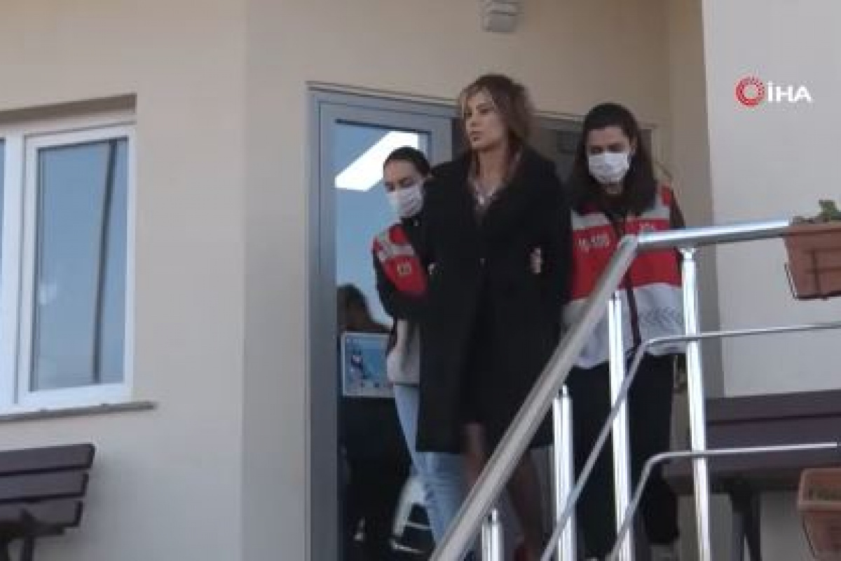 Beşiktaş polisinden 'Ciciş Kardeşlerin' evine baskın: Rulo şeklinde para ve kokain bulundu