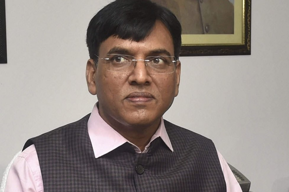 Hindistan, havalimanlarında rastgele Covid-19 testi yapmaya başladı