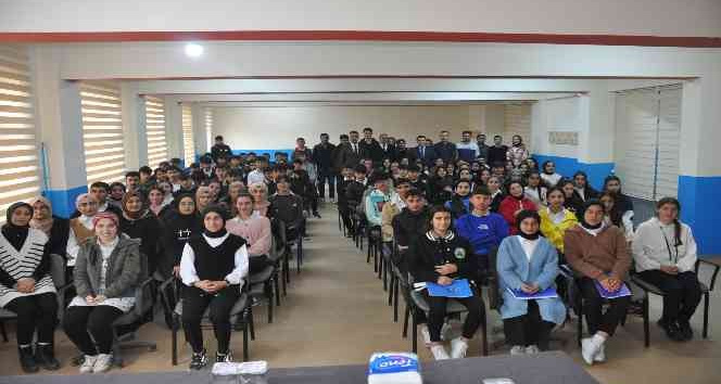 Kaymakam Ocak ‘Kariyer Günleri’nde öğrencilerle buluştu