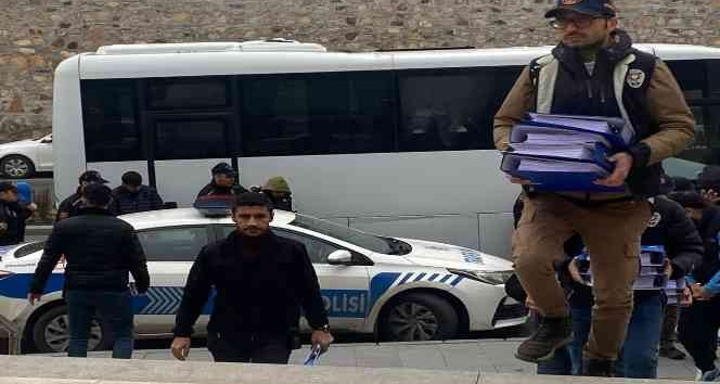 Dolandırıcılık operasyonunda 17 kişi tutuklandı