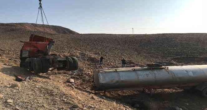 İran plakalı tır kaza yaptı: 1 ölü