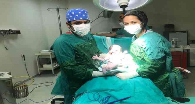 Tatvan’da yeni yılın ilk bebeği dünyaya geldi