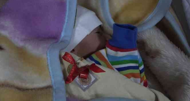 Kırıkkale’de yeni yılın ilk bebeği Deniz Kağan oldu