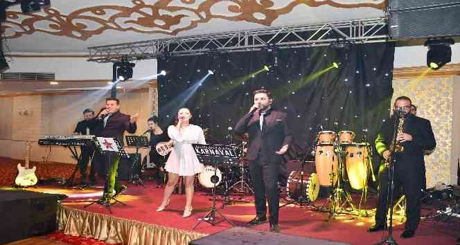 Gaziantepliler yeni yılda Grup Armoni ile çoştu