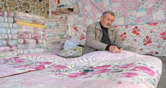 Emekli olduğu yorgancılık mesleğinin yok olmasını istemiyor