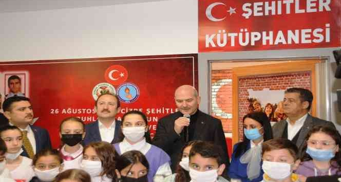 Bakan Soylu, Cizre’de şehit polisler adına kurulan kütüphanenin açılışını gerçekleştirdi