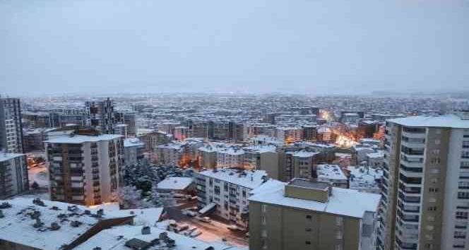 Niğde beyaza büründü