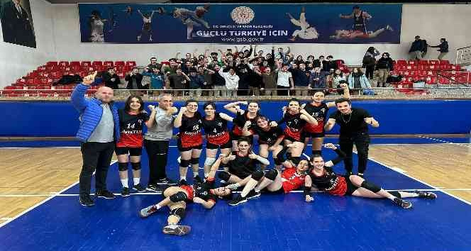 Şampiyon Farabi Anadolu Lisesi oldu