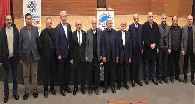 Şair-Yazar Metin Önal Mengüşoğlu ’Ahlak ve Düşünce Adamı Mehmet Akif’ konferansına katıldı