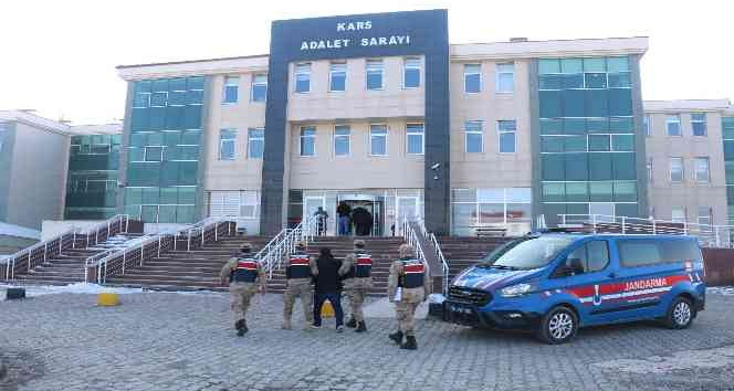 Kars’ta JASAT firari hırsızı yakaladı