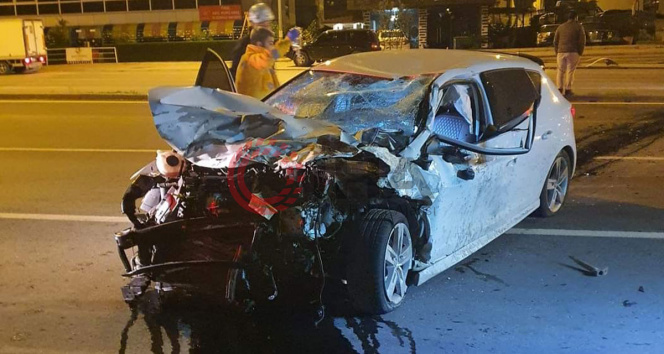 İki otomobilin çarpıştığı kazada 1 ölü, 1 yaralı