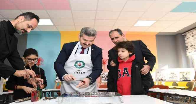 Eşme’de Bilim ve Sanat Merkezi açıldı
