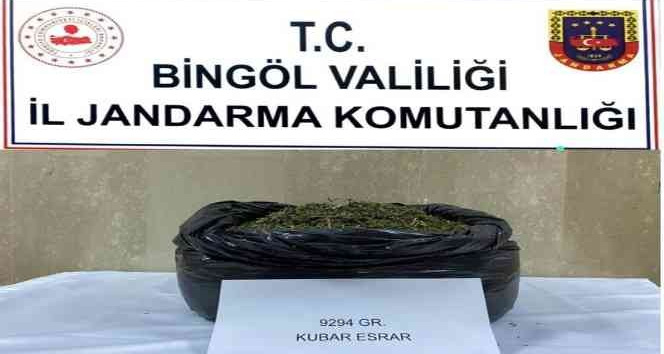 Bingöl’de menfez altına gizlenmiş 9 kilo esrar ele geçirildi