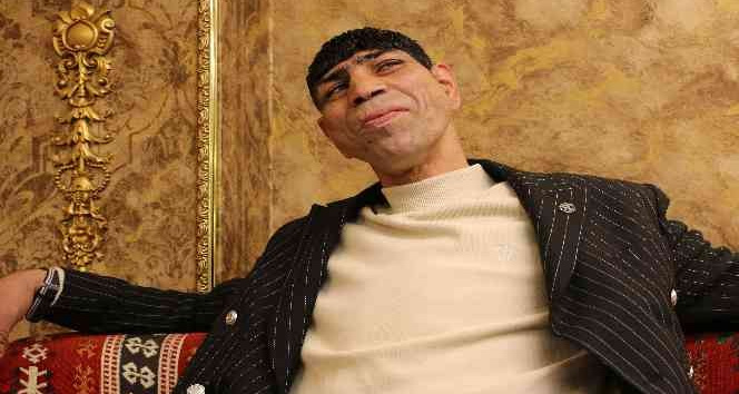 Diyarbakır’ı dünyaya tanıtan adam: ’Hiko Baba’ günde 500 fotoğraf çektiriyor