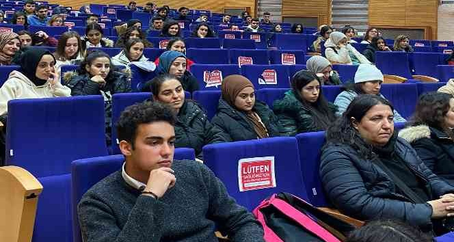 NEVÜ’de “Öğretmenlik Mesleğinde Eğitimden Hayata” konulu konferans düzenlendi