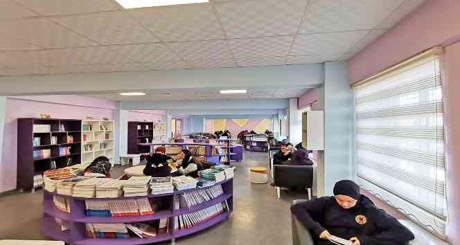 Kırşehir’de okul kütüphanelerindeki kitap sayısı 386 bin 694’e ulaştı