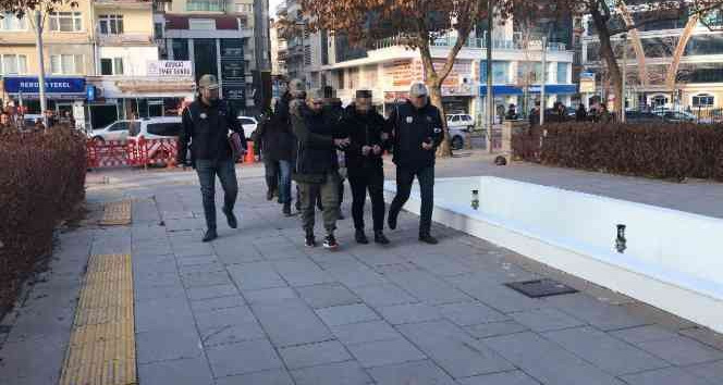 DEAŞ’ın askeri yapılanmasına operasyon: 4 gözaltı