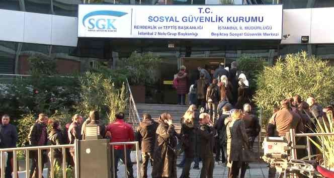 Beyoğlu’ndaki SSK binasında EYT yoğunluğu