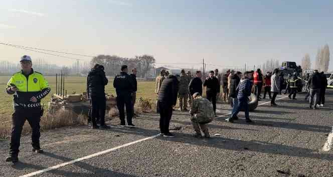 Iğdır’da zırhlı askeri araç devrildi: 12 asker yaralı