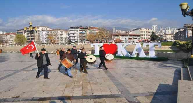 Davul zurnalı EYT kutlaması