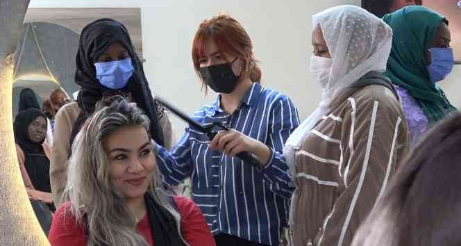 İlk kez ülkelerinden ayrılan Çadlı kadınlar Türkiye’de meslek öğreniyor