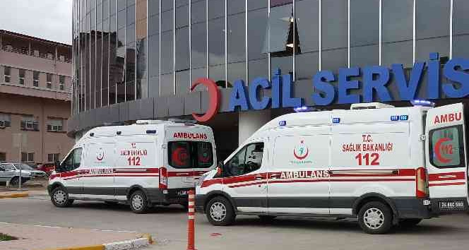 Erzincan’da trafik kazası: 8 yaralı