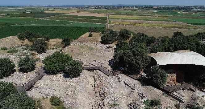 (Özel)  Dr. Öğretim Üyesi Mithat Atabay: Tarihsel anlamda Troya Savaşı’na saygı gösterilmiş
